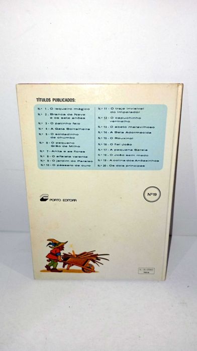 A Colina dos Anõezinhos - Contos clássicos Editora