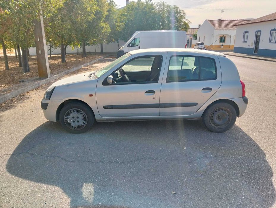 Renault Clio 1.2 a gasolina