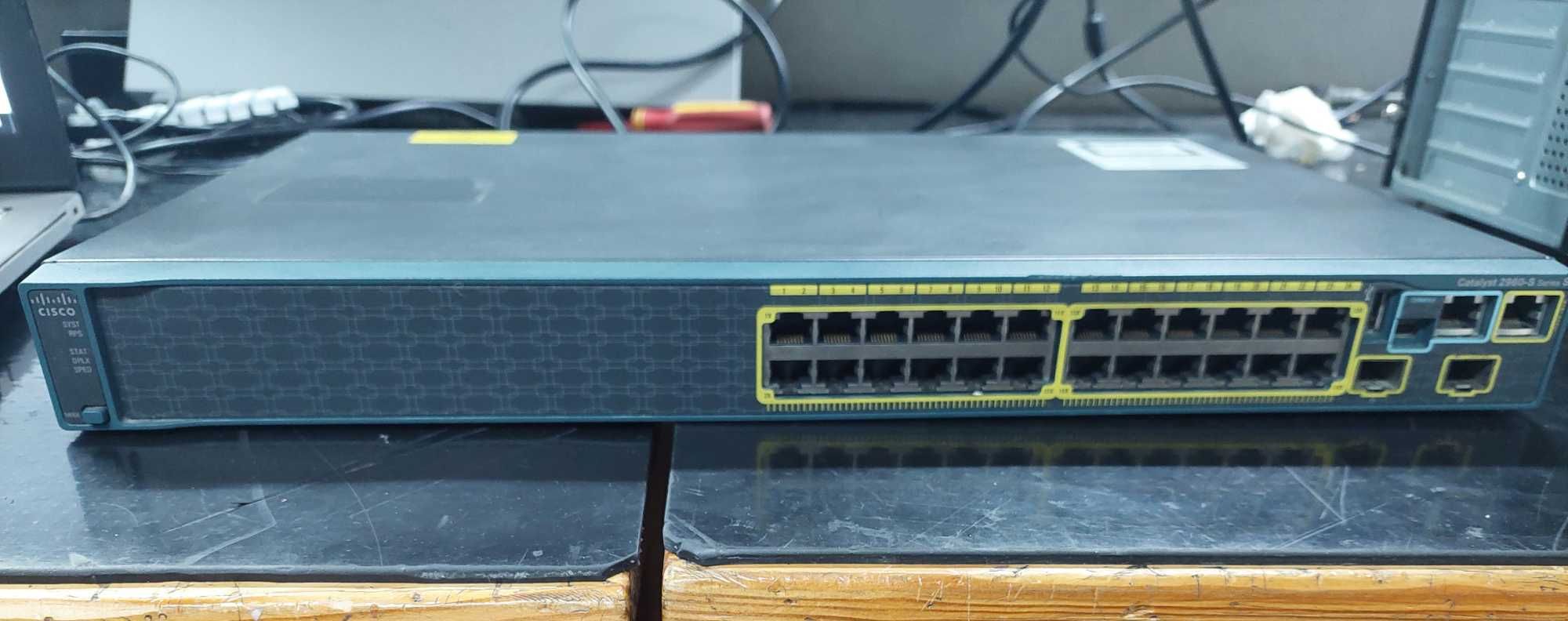 Cisco Catalyst 2960-S Series SI Usado x3