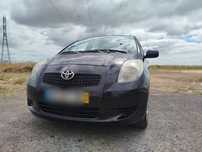 Toyota Yaris 1.0 VVti-Nacional