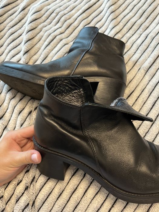 Взуття жіноче зимове