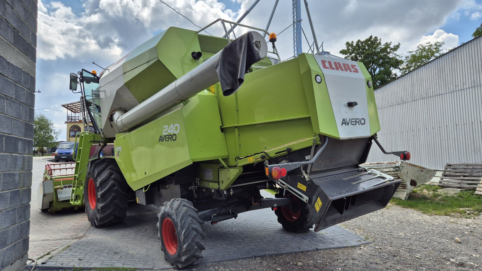 Claas Avero super stan