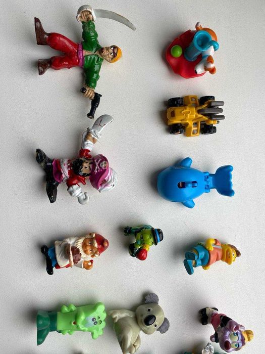 Игрушки Киндер с 90х