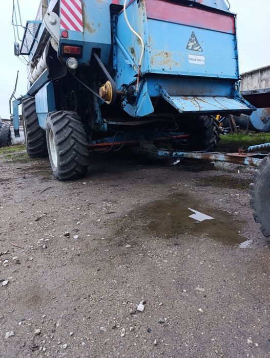 Комбайн СЛАВУТИЧ КЗС-9.1 робочий стан