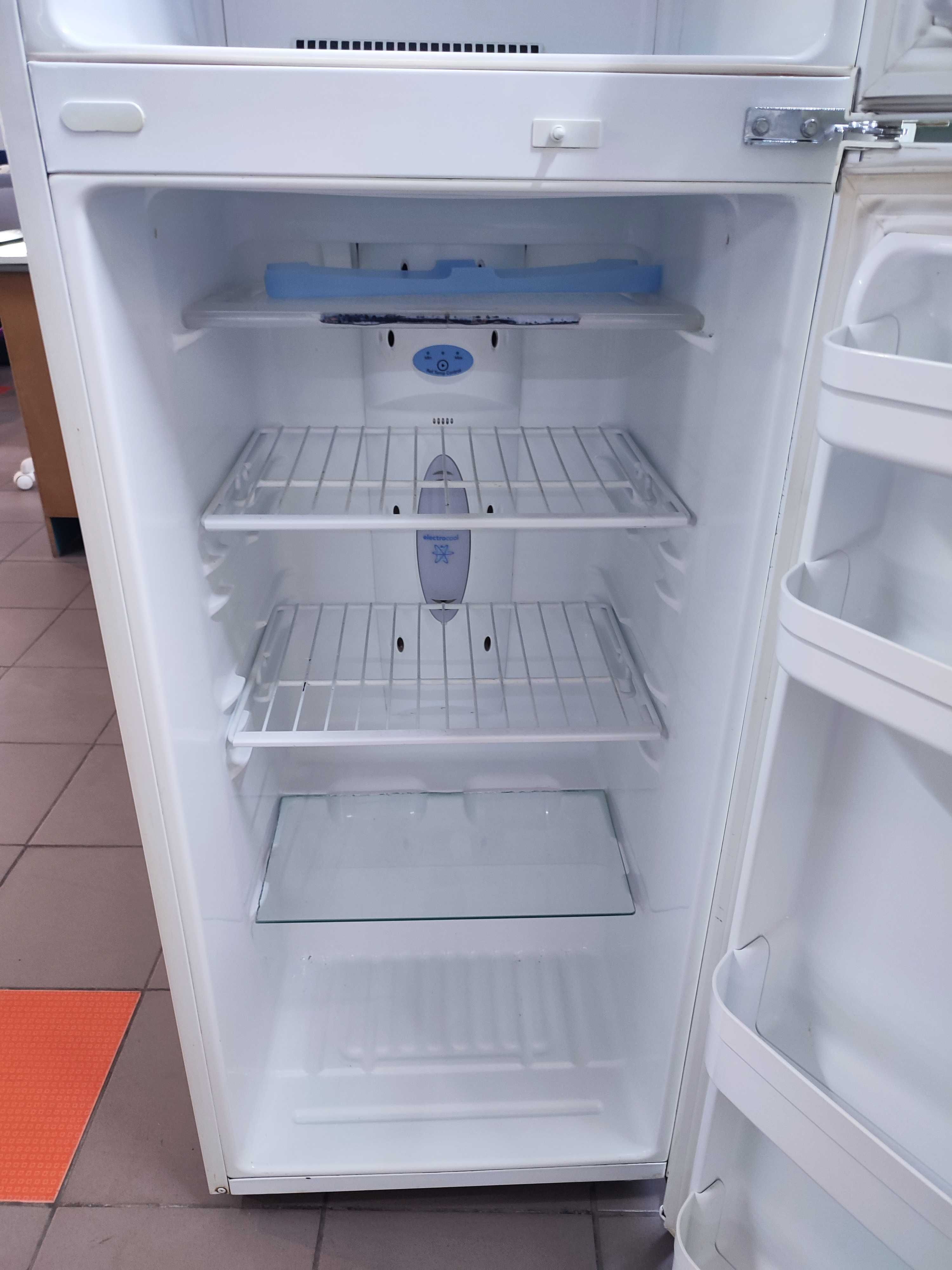 Двокамерний холодильник LG GR-V292SQ