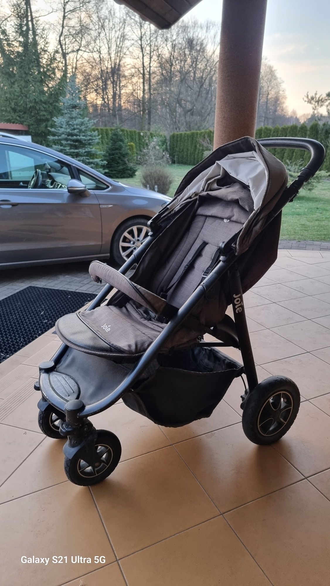 Wozek dziecięcy joie w dobrym stanie