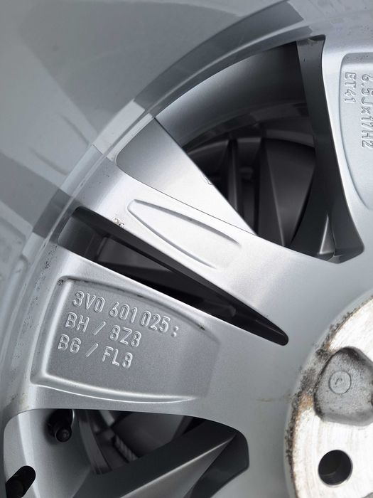 Oryginalne Koła Zimowe Skoda Superb III 3V Alufelgi 215/55/R17