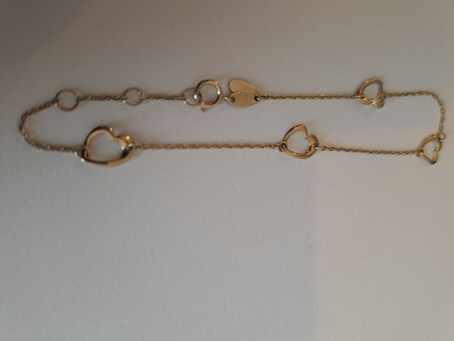 Złota bransoletka z serduszkami p.333 APART