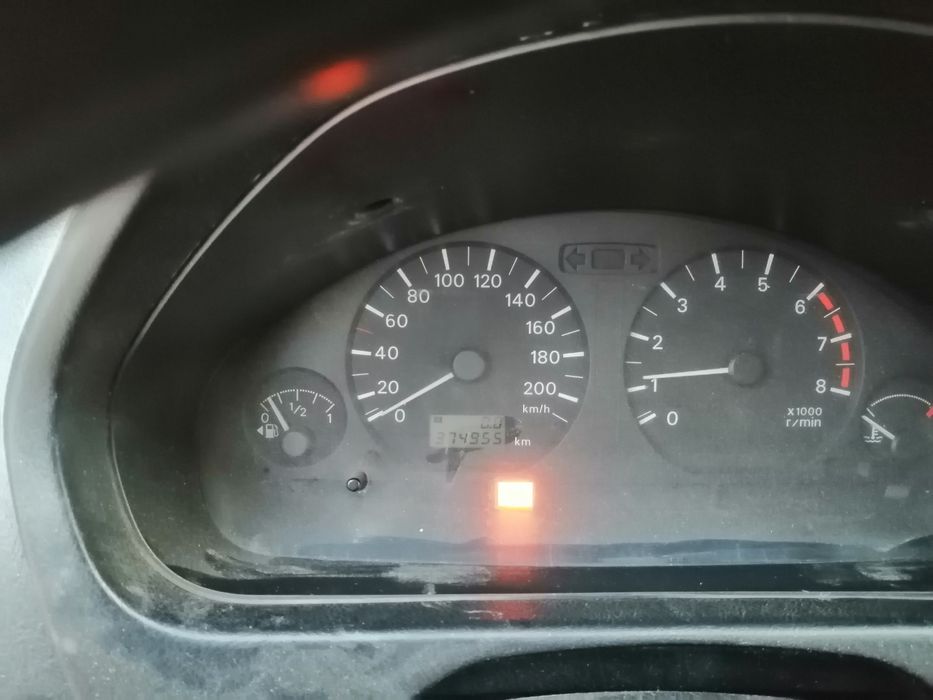 Мицубиси спейс стар 2002