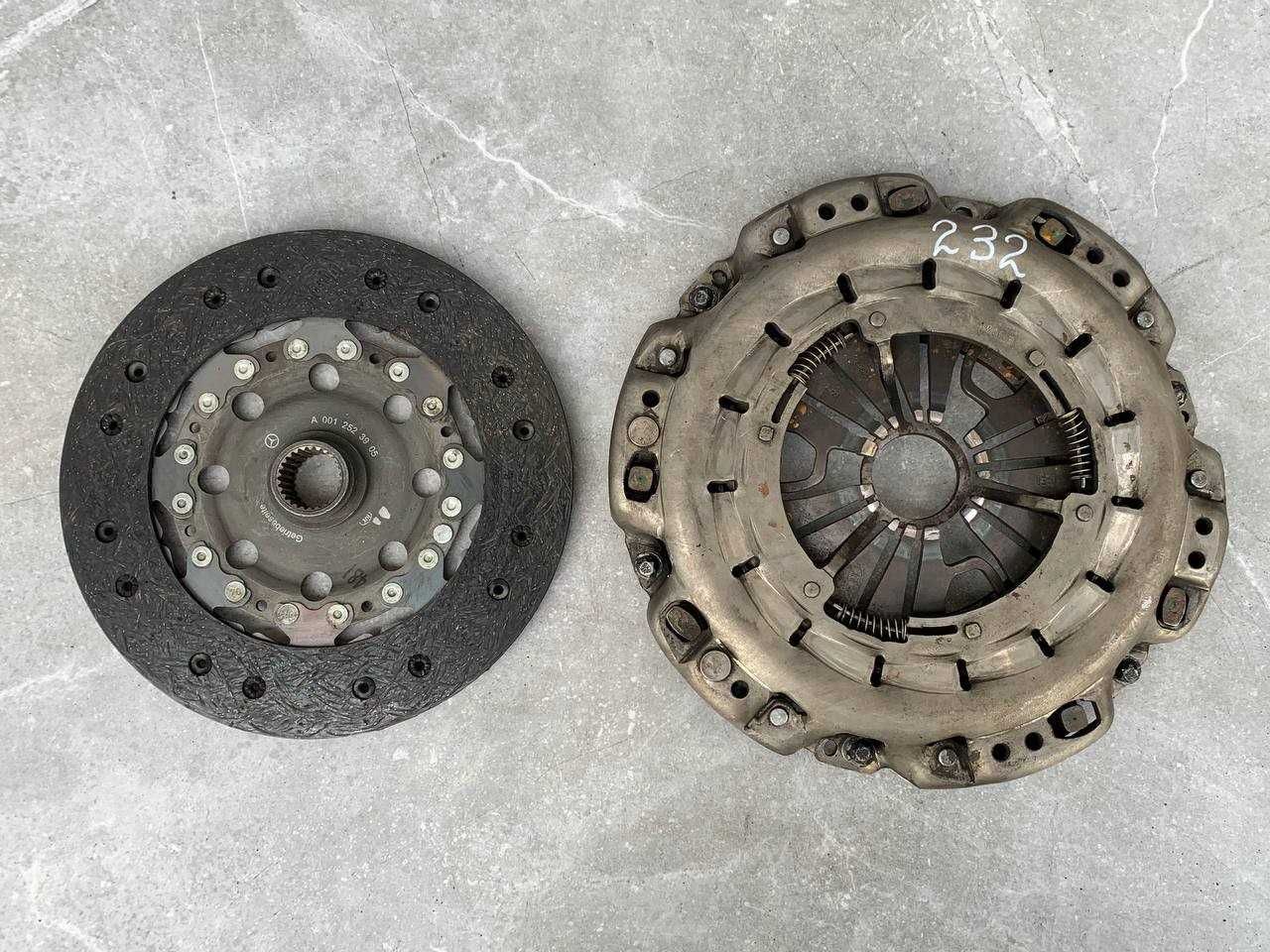 Комплект зчеплення Демпфер Mercedes Sprinter W906 Vito W639 W204 W211