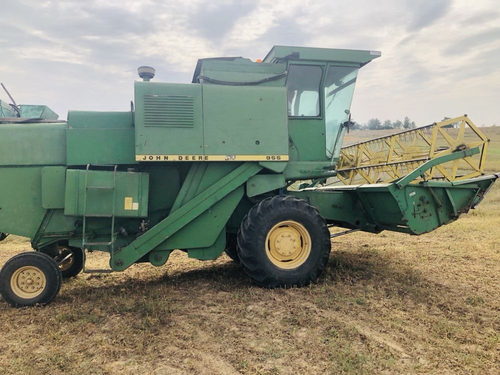 Продам JOHN DEERE 955 В гарному стані.