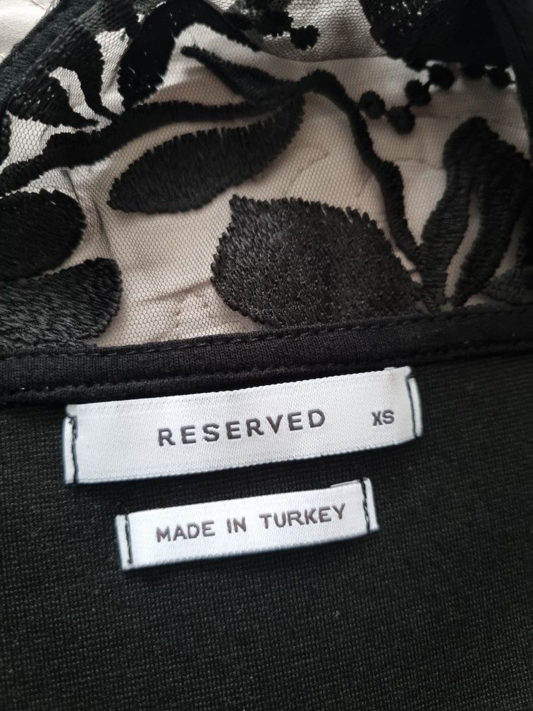 Sukienka Reserved