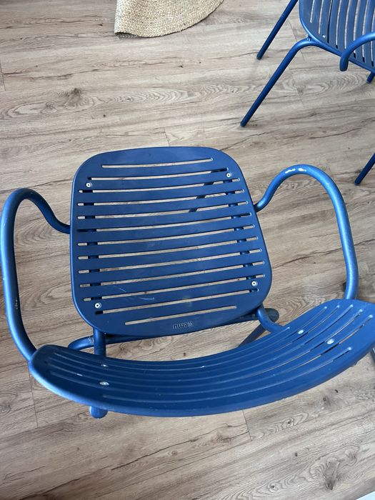 2 cadeiras azuis exterior em ferro usadas