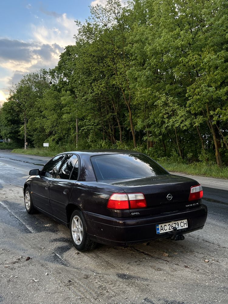 Opel Omega B 2.5 V6