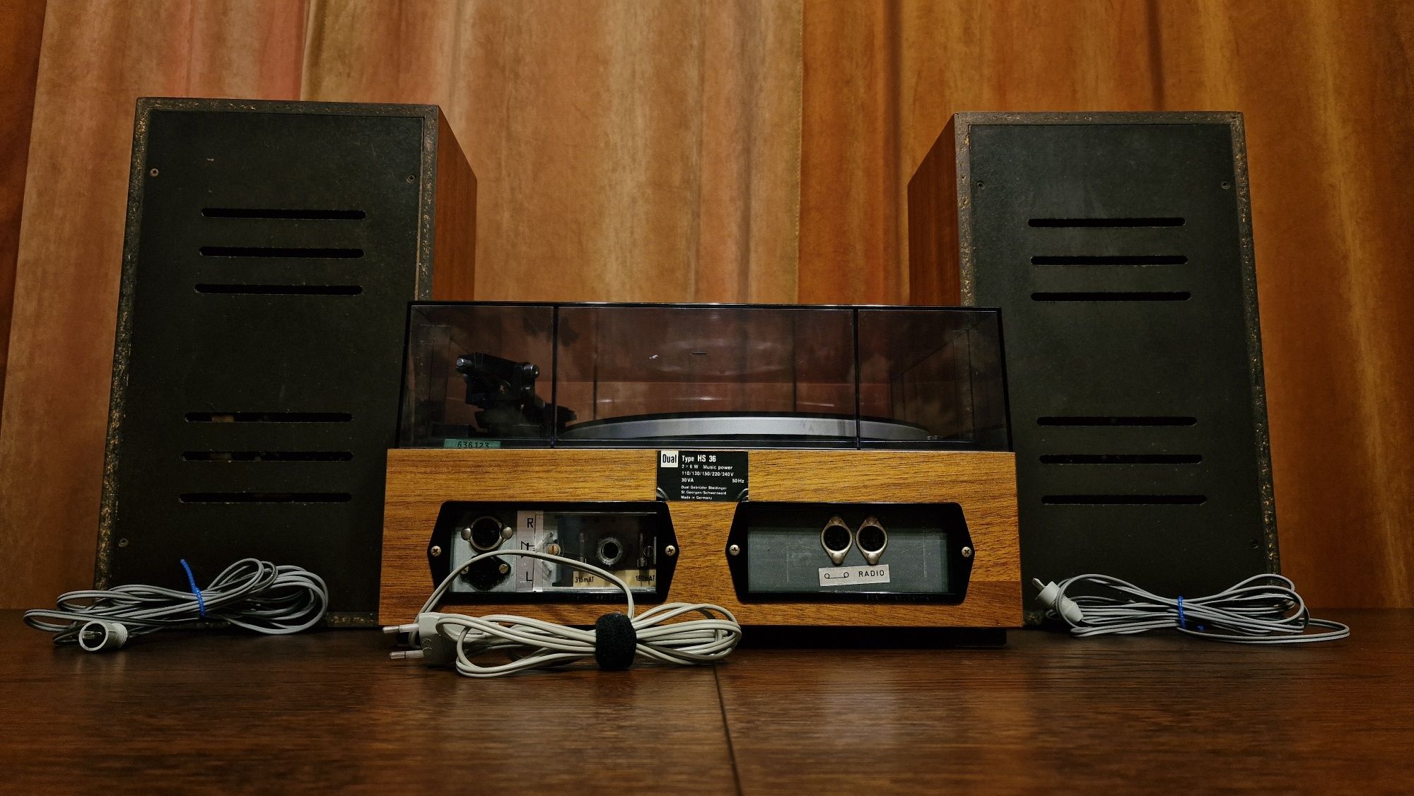 Dual HS 36, Wzmacniacz z gramofonem Dual 1210 oraz kolumnami