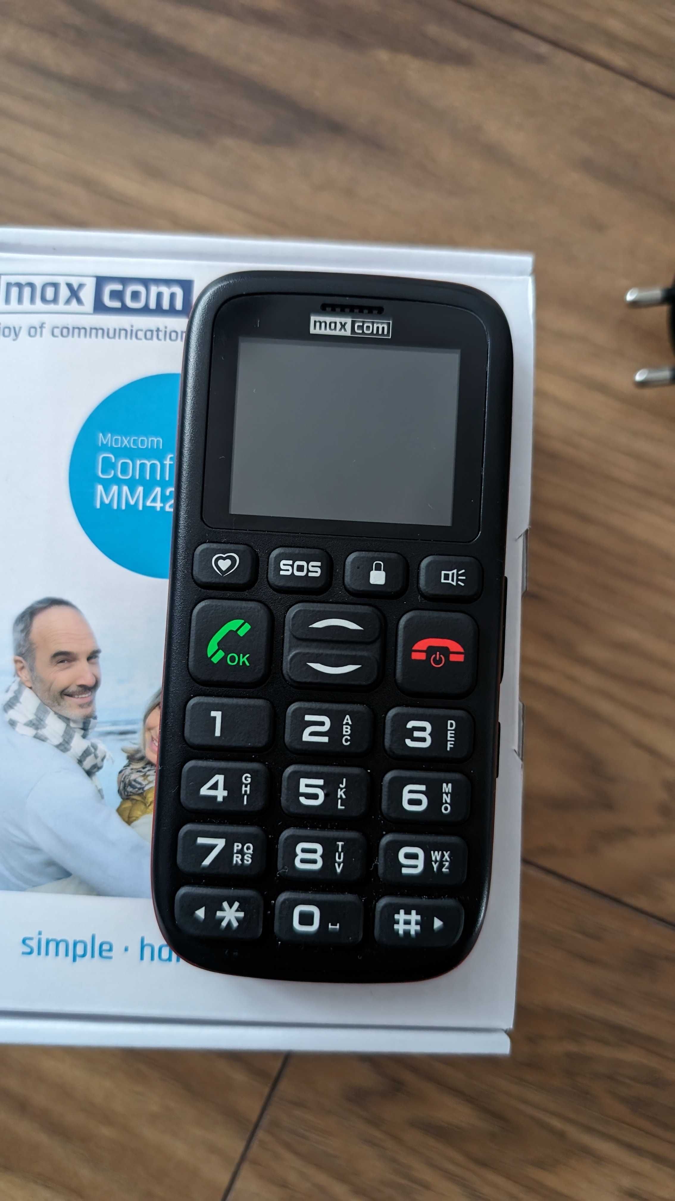 Telefon dla seniora Maxcomm MM428