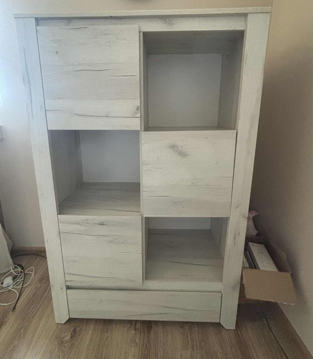 Komoda do pokoju młodzieżowego