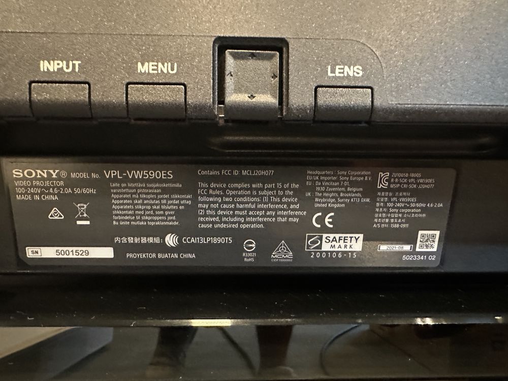 Sony VPL-VW590ES - projektor 4K