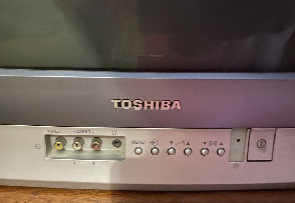 Toshiba Bomba 21cs3r диагональ 21" / 54см