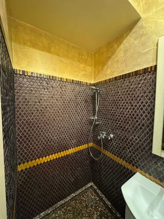 Ярославська, історичний центр, Поділ 2-к. квартира. Оренда