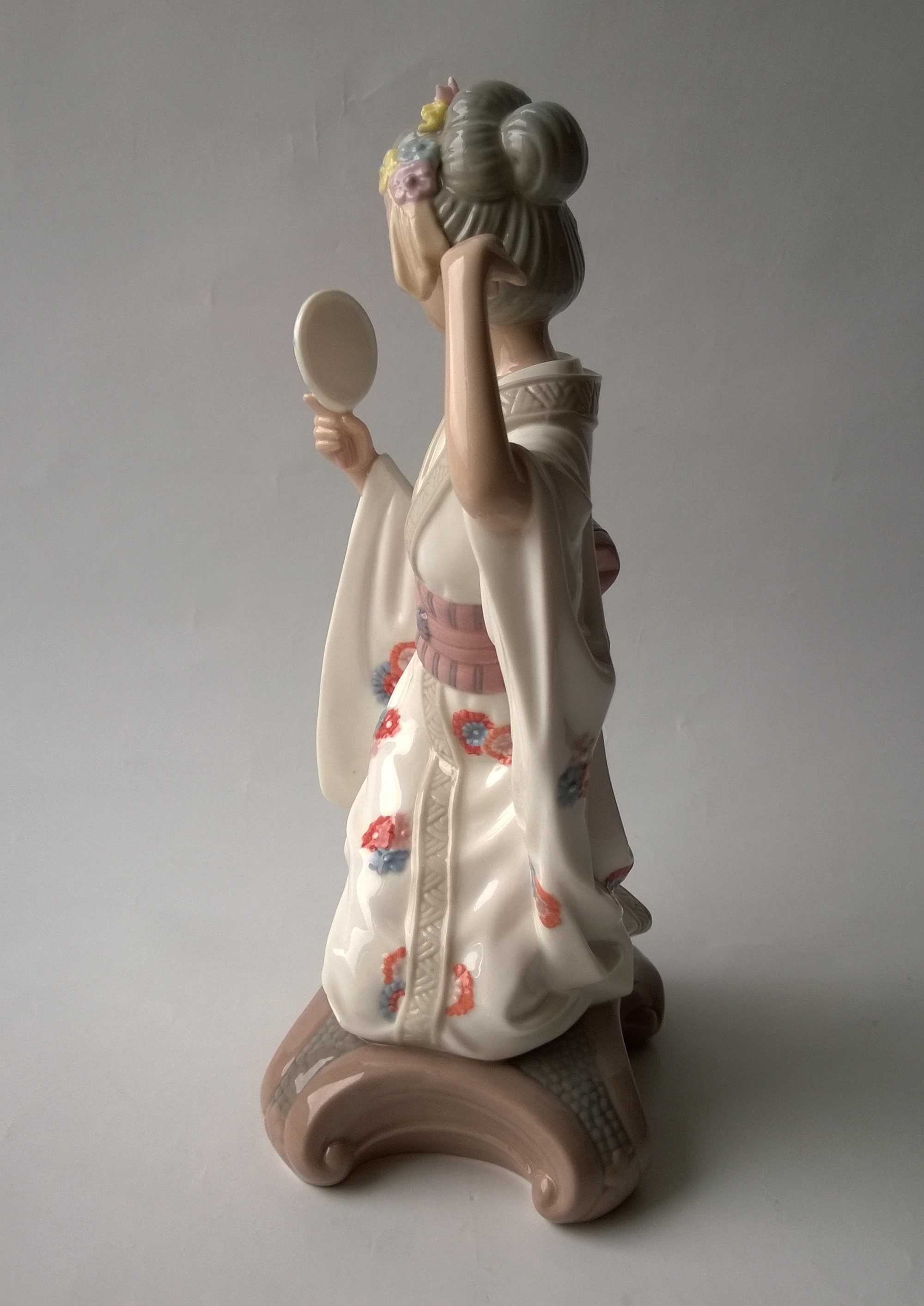 Figurka Porcelanowa Gejsza Porcelana