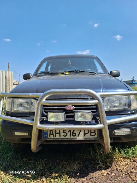 Продам машину Kia Sportage