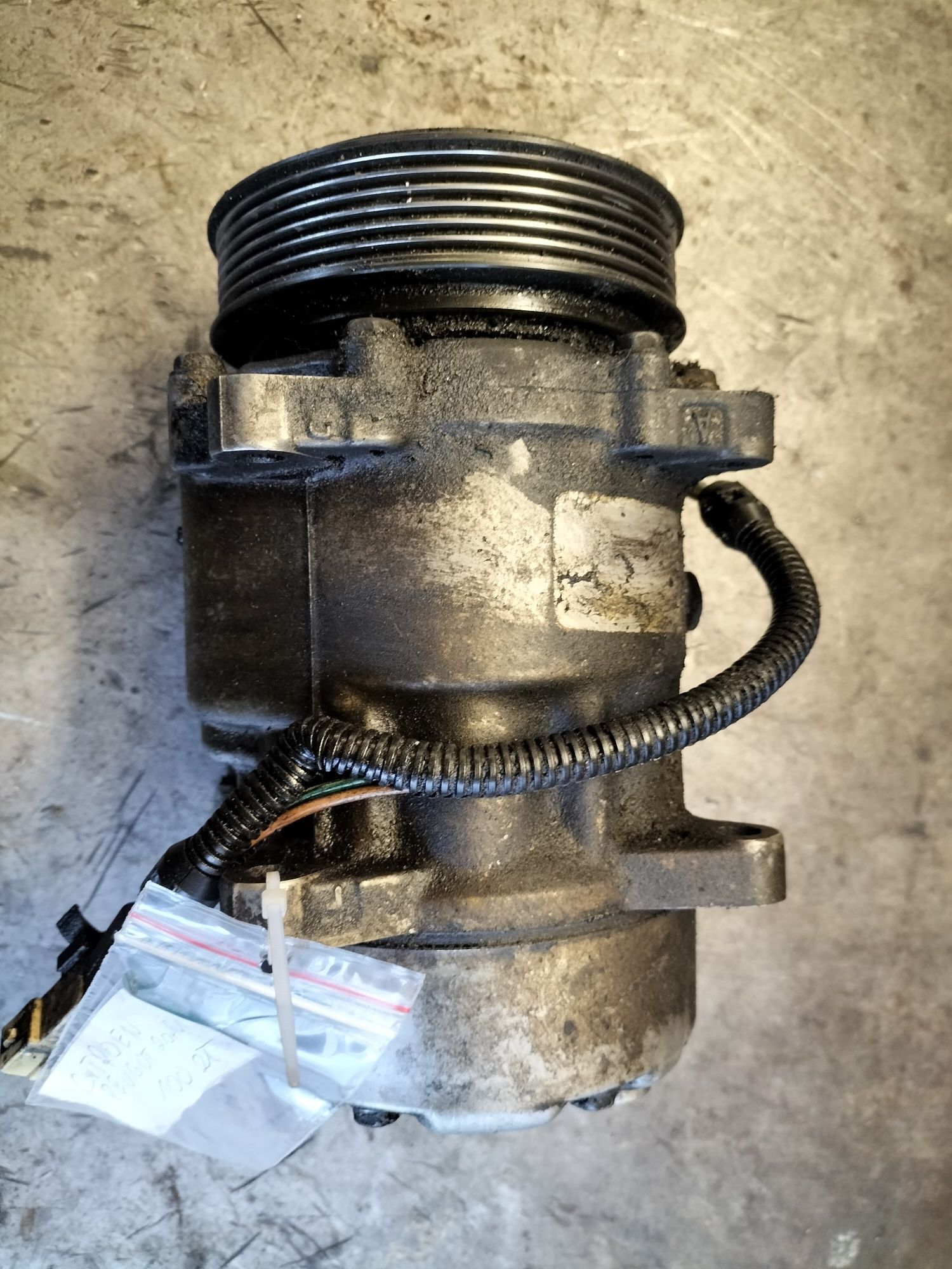 Kompresor sprężarka pompa klimatyzacji samochodowej Citroen Peugeot