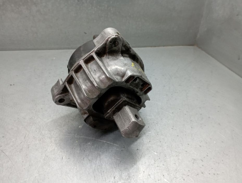 Apoio do motor BMW 5 (F10)