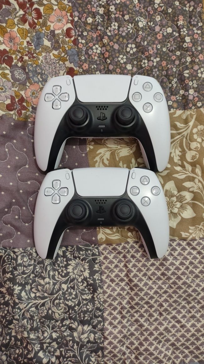 PlayStation 5+ 2 comandos+ Fones Pulse 3D+ Spider-Man: Miles Morales