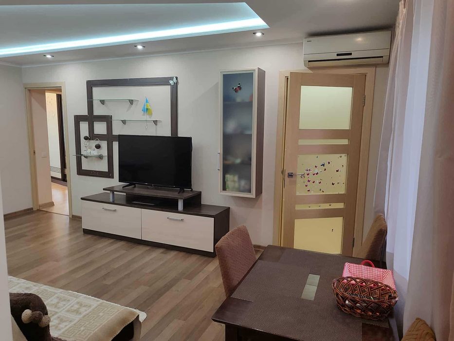 Оренда 3к кв-ри з ремонтом,м.Почайна–15 хв.пішки,Куренівський парк