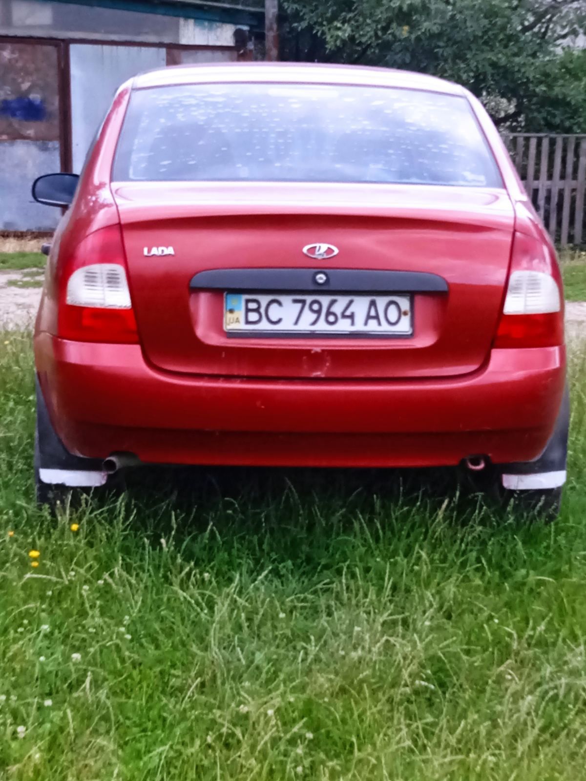 Продаєть Лада Калина
