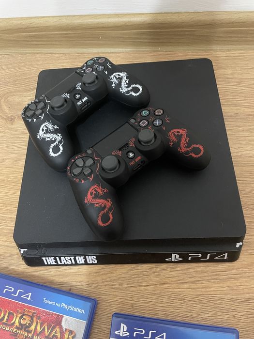 PlayStation 4Slim 1Tb