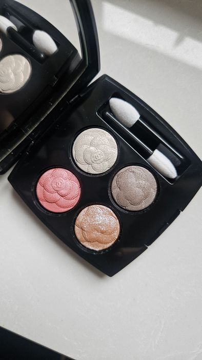 Chanel, paletka cieni 387 Utopia