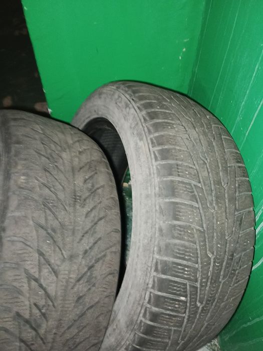 Продам пару шин Nokian 205 55 R16