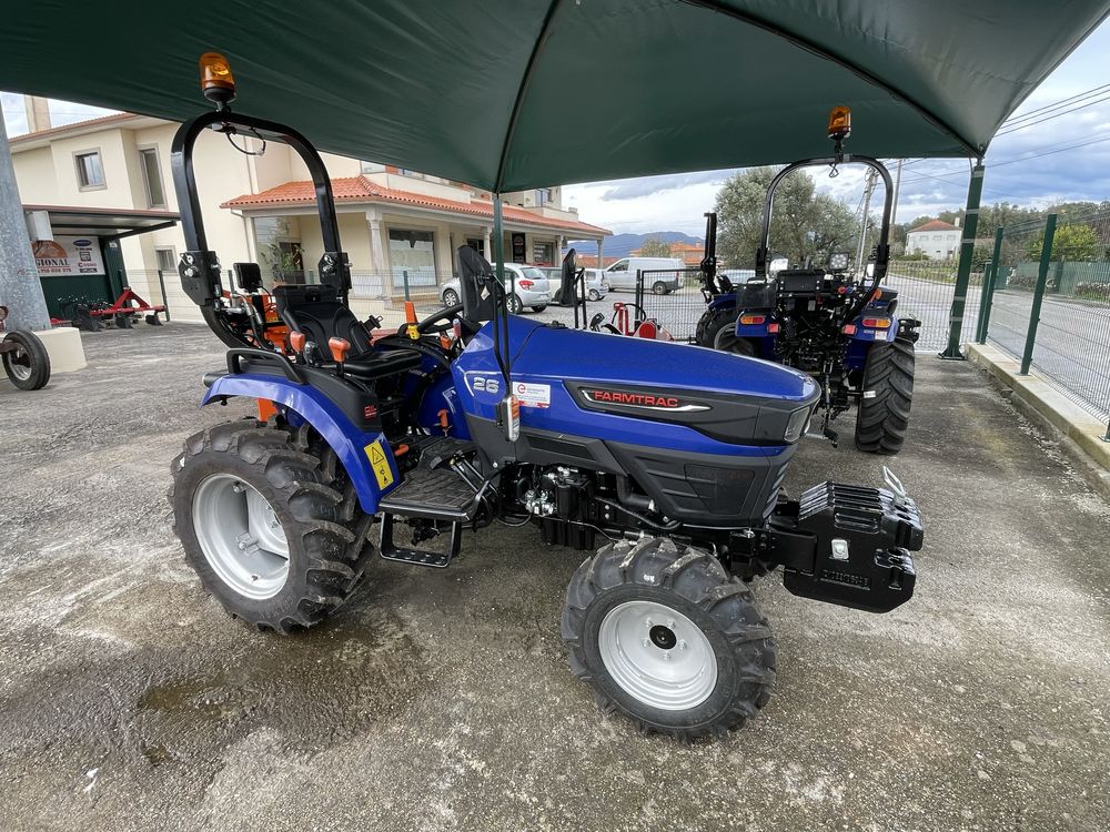Trator Farmtrac FT26 Novo