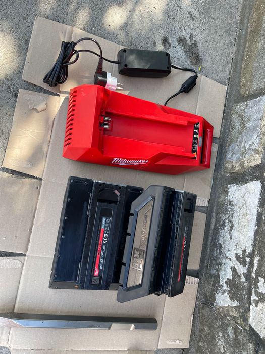 Milwaukee MXF DH2528 H/Акумуляторний відбійний молоток мілвоке