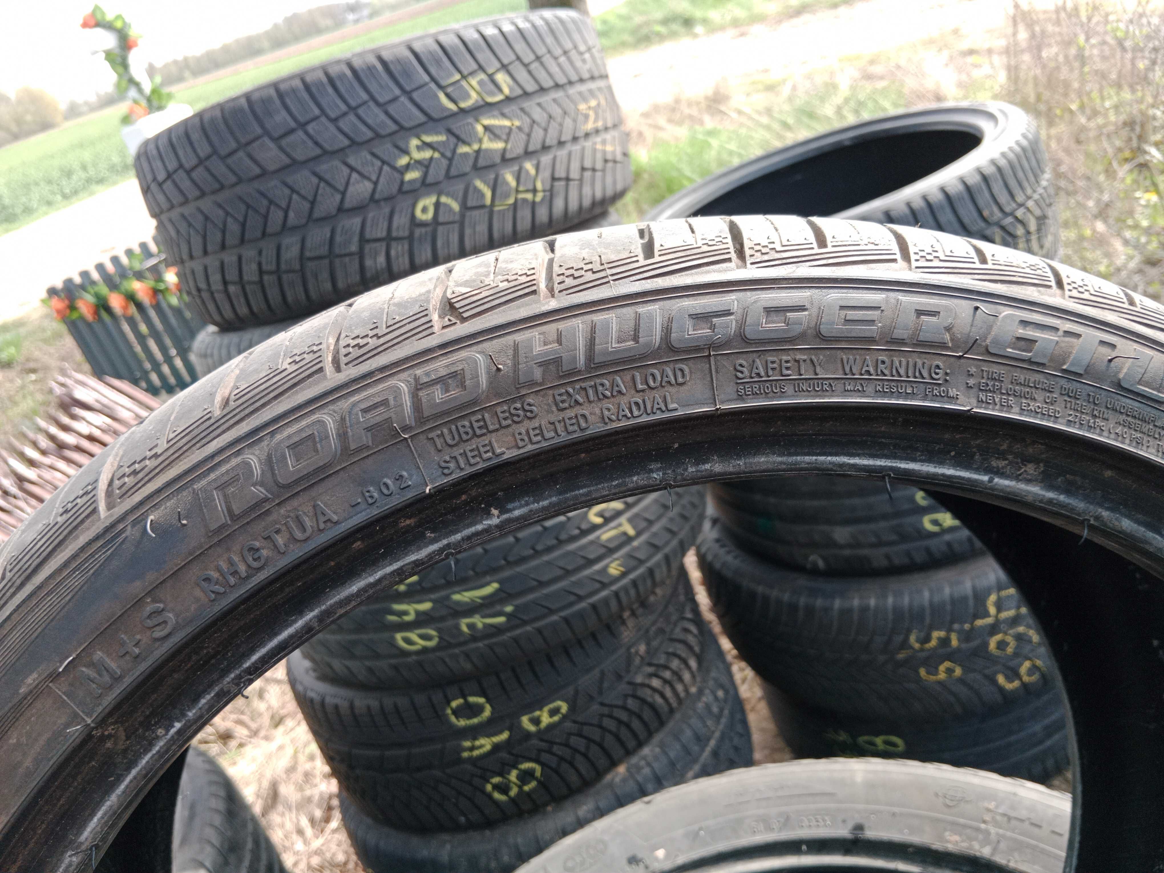 Opona używana 245/35R20 Road Hugger GT Ultra 1szt.