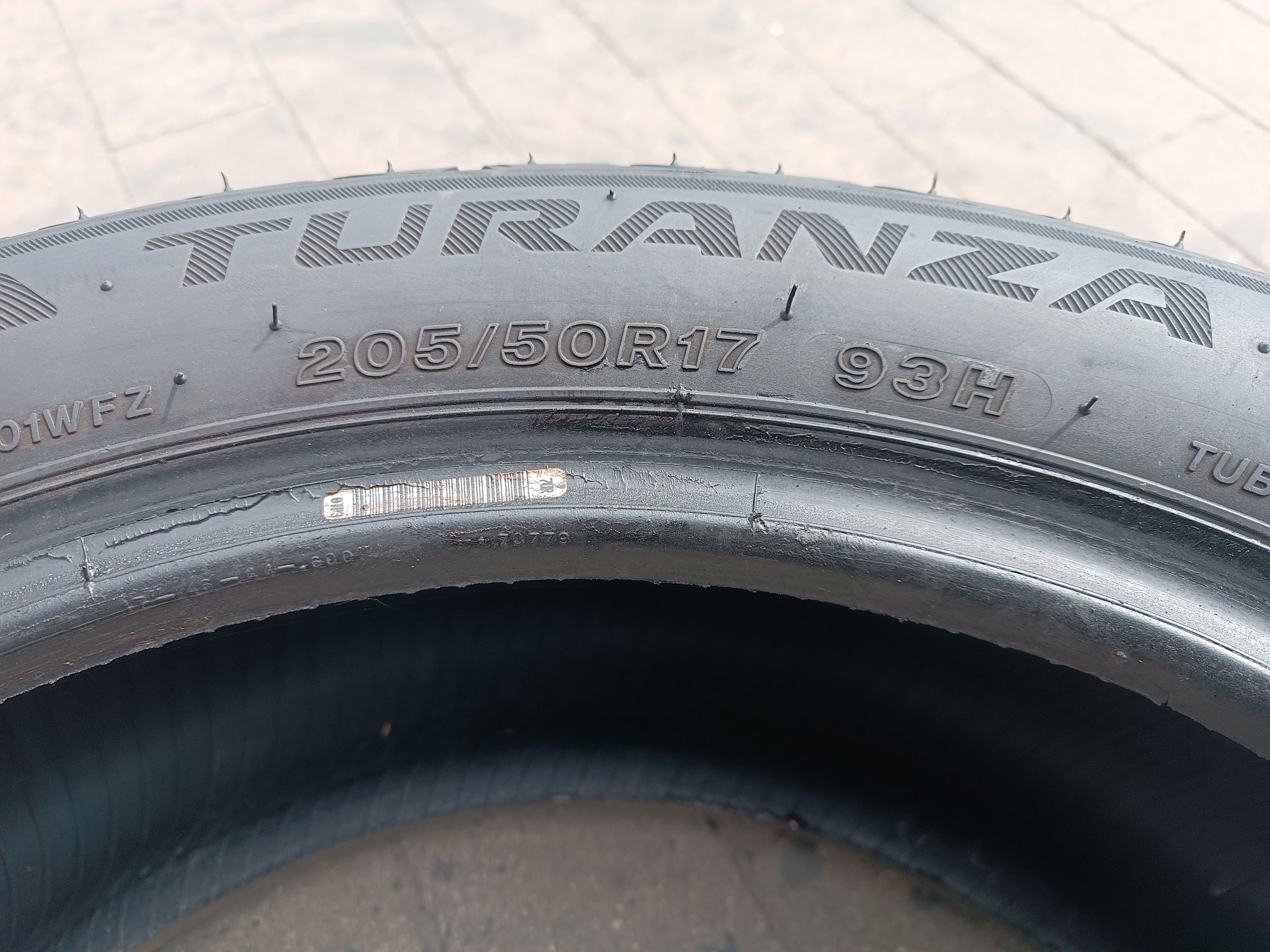 205/50R17 Bridgestone Turanza  T001  pojedynka