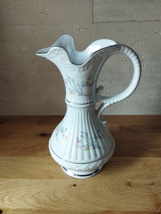 Zabytkowy dzbanek Polewaczka Chodzież porcelana