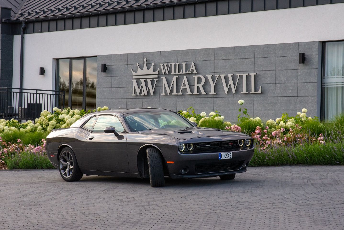 Samochód do ślubu, Dodge ChallengerV8, Wynajem Muscle Car,do zdjęć,VIP