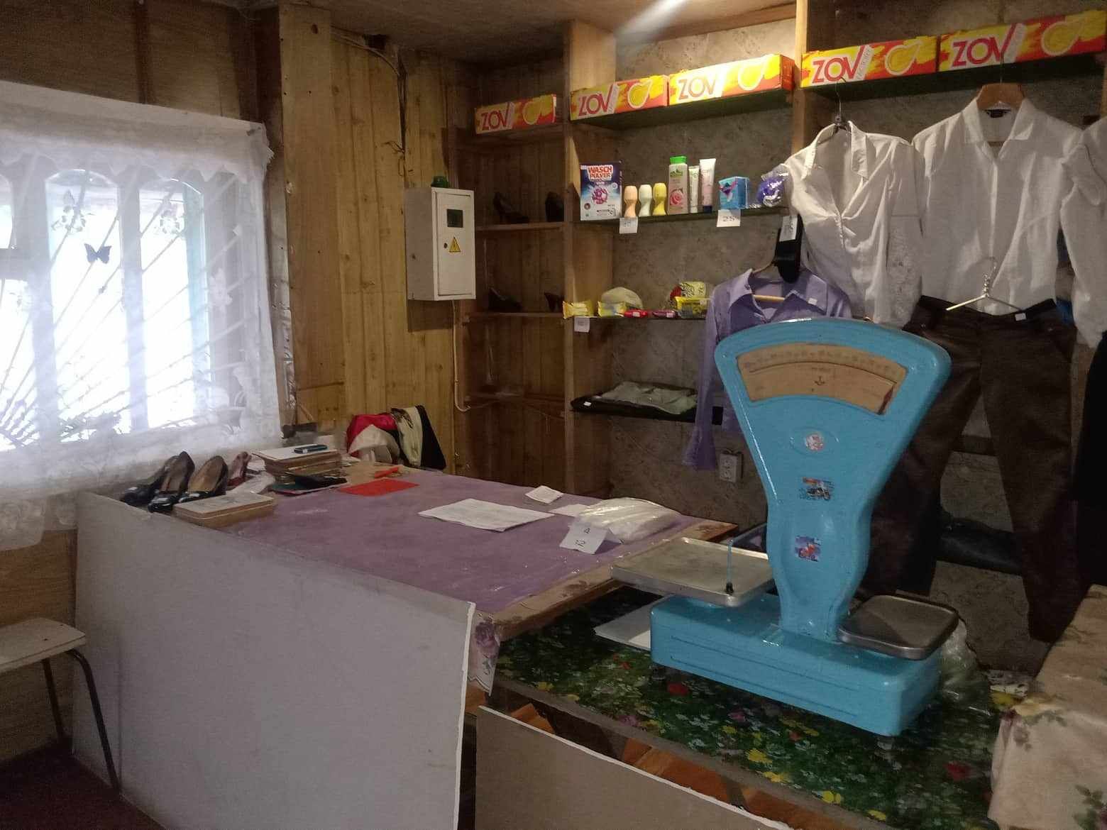 Магазин в селищі Вороніж