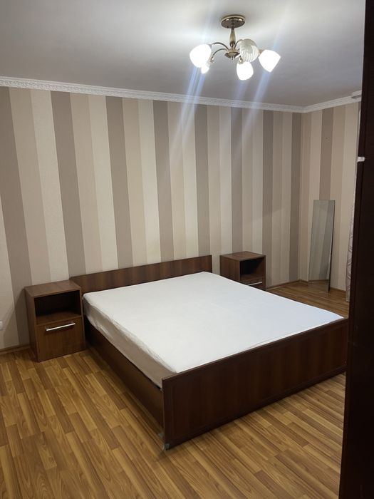 2к квартира на Миколаівській, можно з котиком