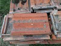 Stara dachówka ceramiczna