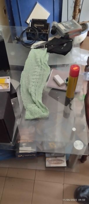 Mesa toda em vidro de sala de estar