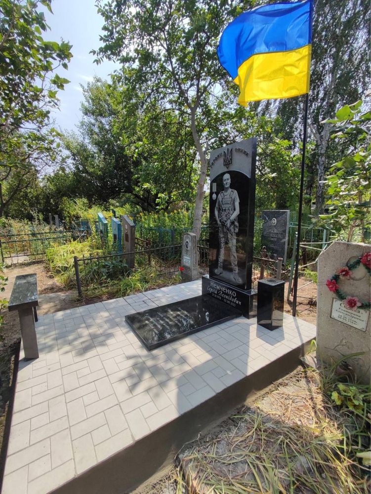 памятники военным Днепр