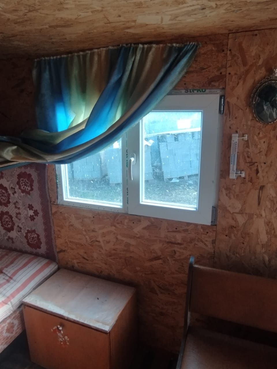 Продам ВАГОНЧИК( БИТОВКУ) на колесах.