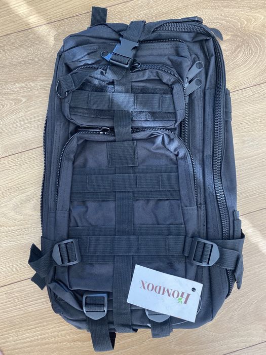 czarny plecak militarny