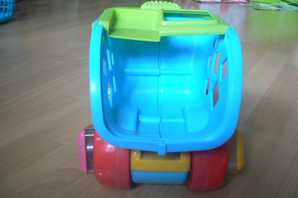 samochód grający interaktywny Fisher Price