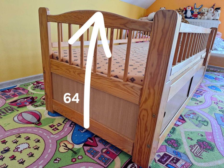 Łóżko dziecięce z barierką