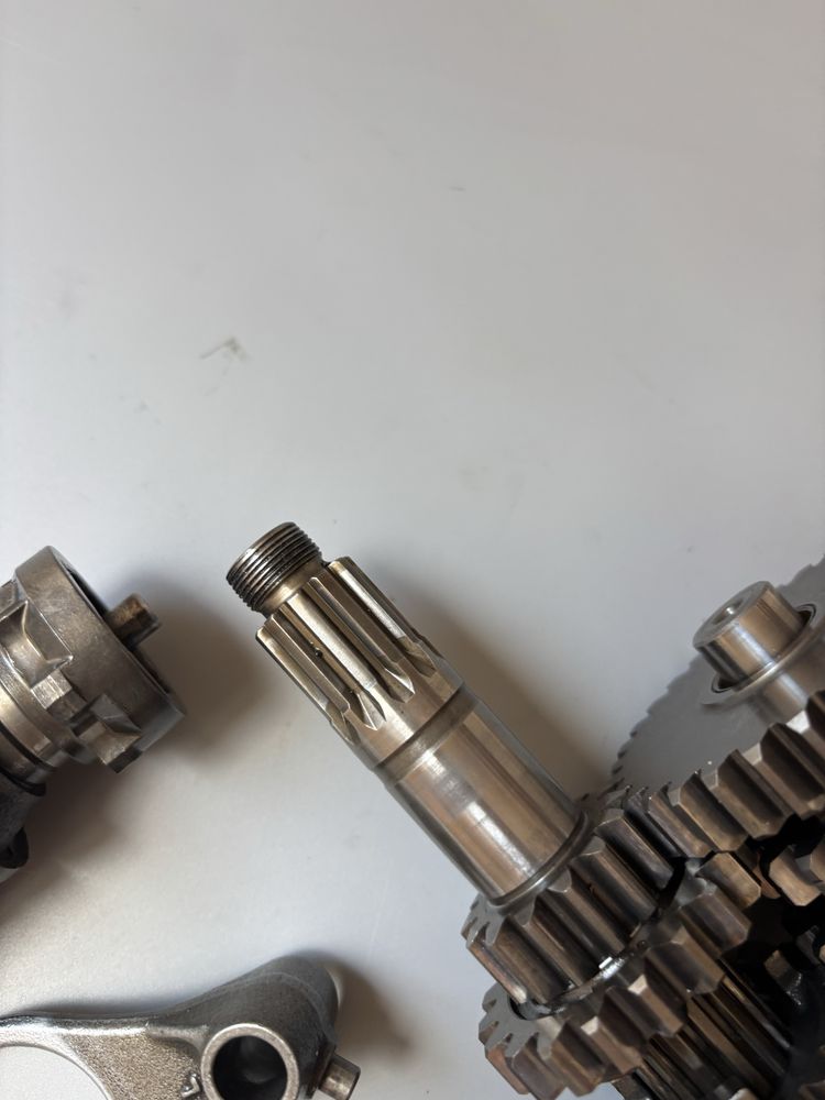Skrzynia Biegów KAWASAKI KXF250 R 04-08 RMZ 250 R 04-06